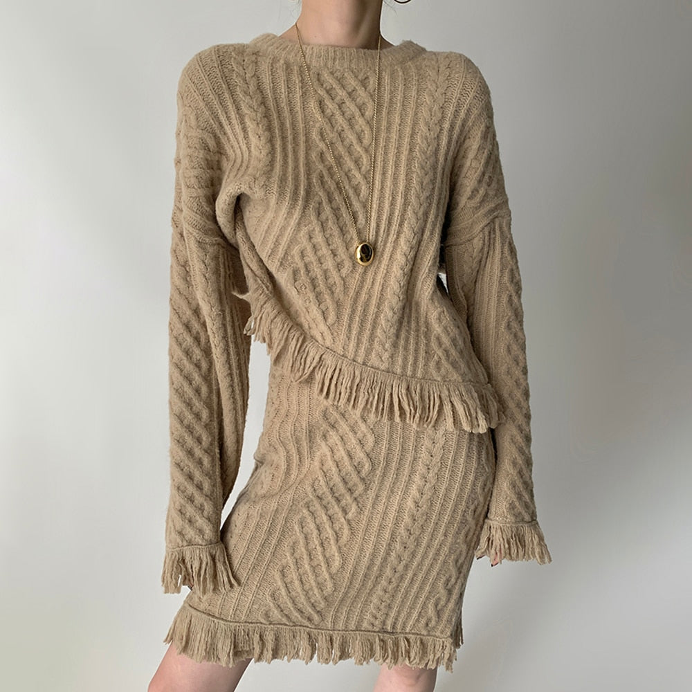 VIVIANNA Round Neck Long Sleeve Sweater and High Waist Tassels Mini Skirts Hem Knitting Two Piece Set