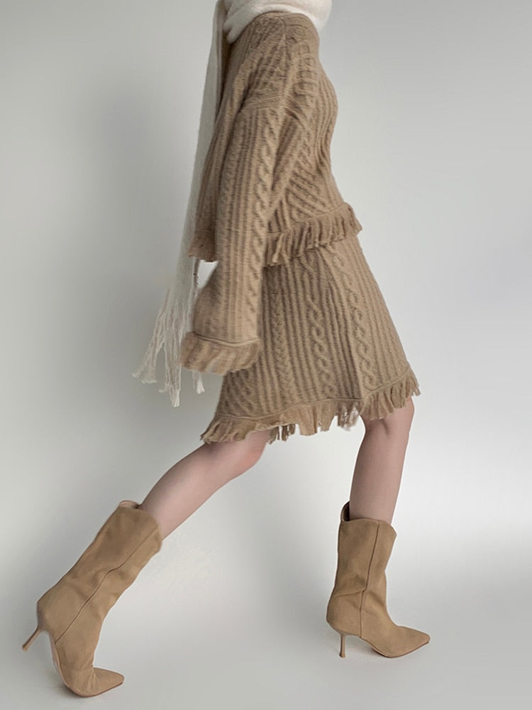 VIVIANNA Round Neck Long Sleeve Sweater and High Waist Tassels Mini Skirts Hem Knitting Two Piece Set